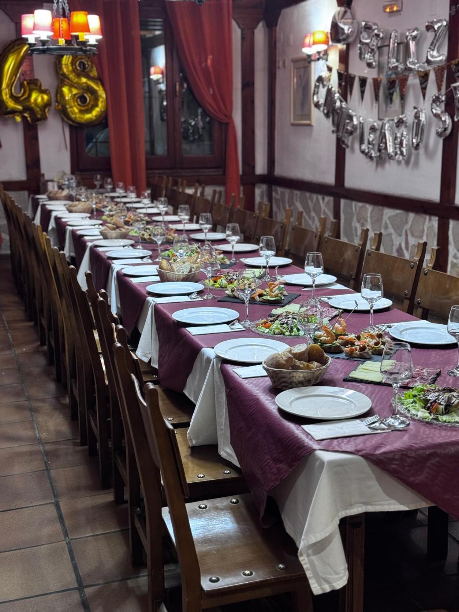 Hotel Restaurante Rio Cuervo Vega del Cadorno Extérieur photo